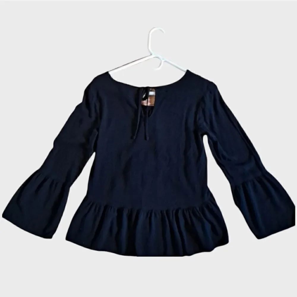 Mossimo Bell Sleeved Top - Picture 2 of 6